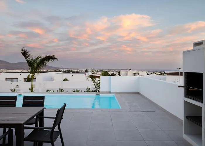 Deva - Vipvipvillas Villa *
